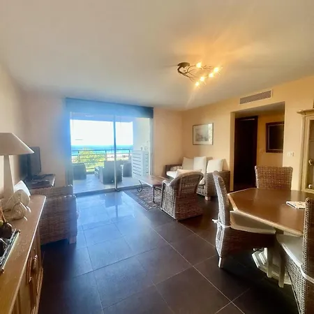 Apartment With Sea View And Access