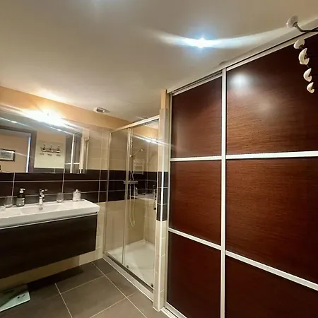 With Sea View And Access L'Ile-Rousse (Corsica)