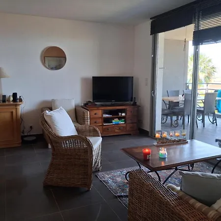 With Sea View And Access * LʼÎle-Rousse