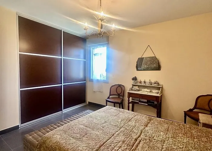 Appartement With Sea View And Access