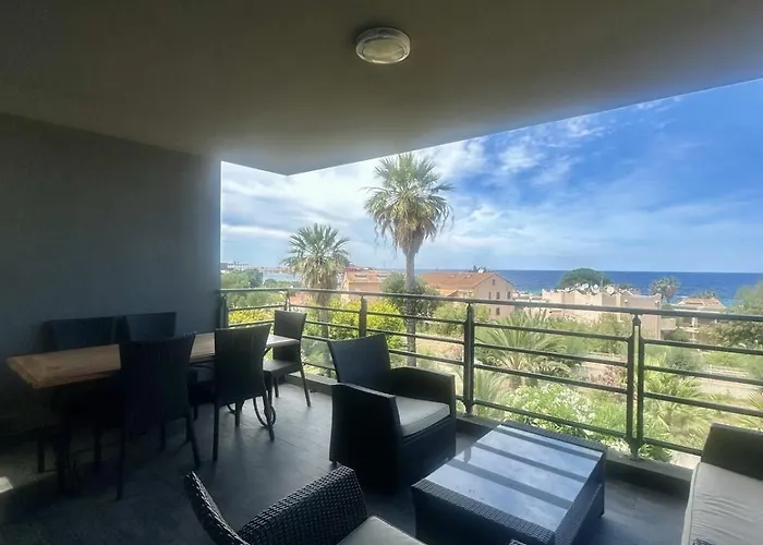 Appartement With Sea View And Access *